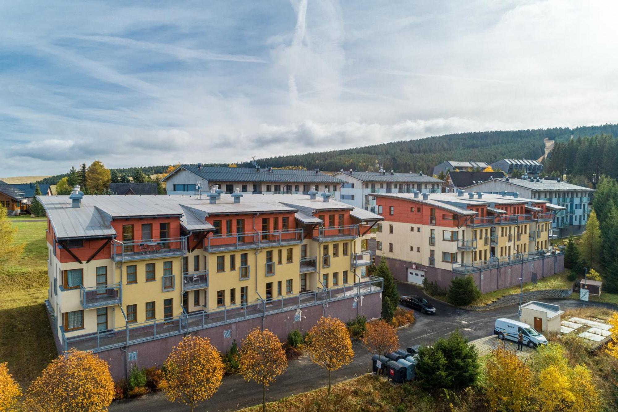 K2 Aparthotel Klinovec Views - Mezonet Apt Loučná pod Klínovcem Exteriör bild